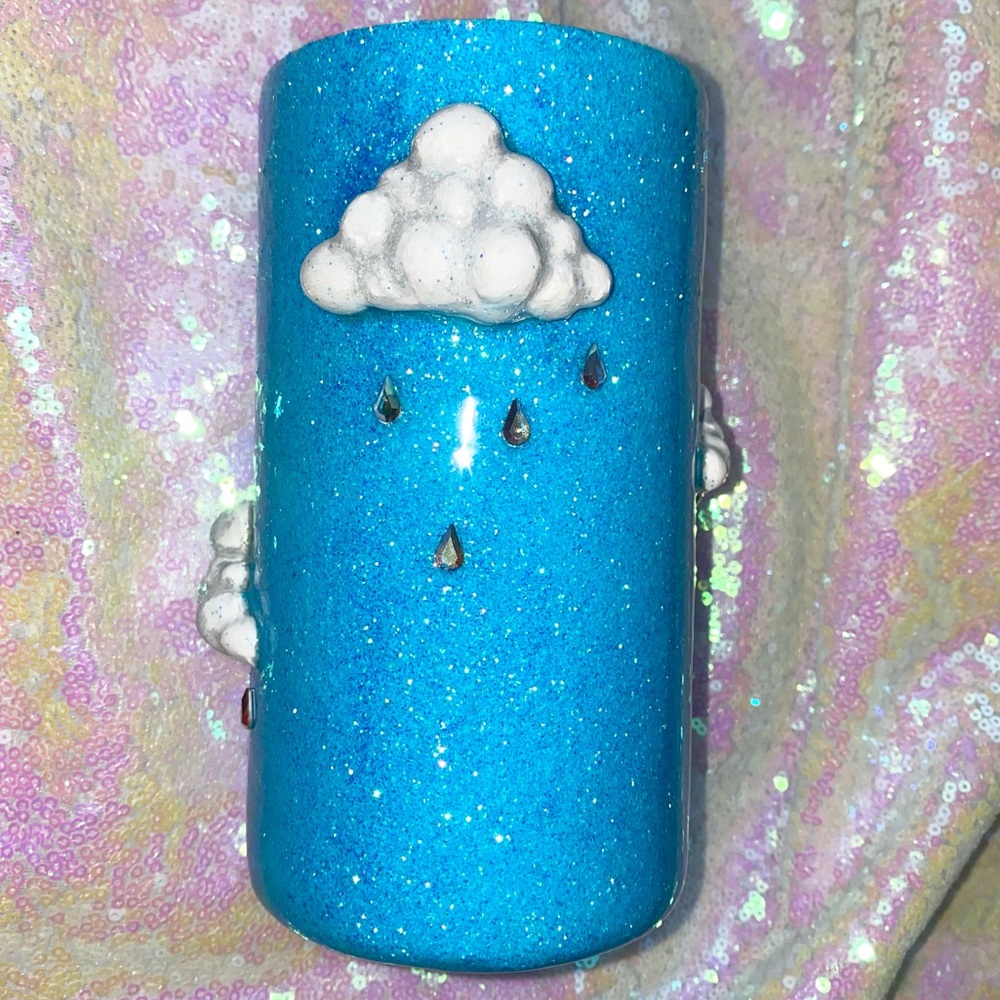 22oz wide body custom 3D tumbler with real Swarovski rain drops 🌧